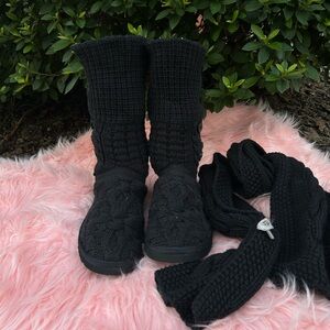 Stay warm & stylish ❄️ Matching woven boots + scarf set — cozy vibes only!